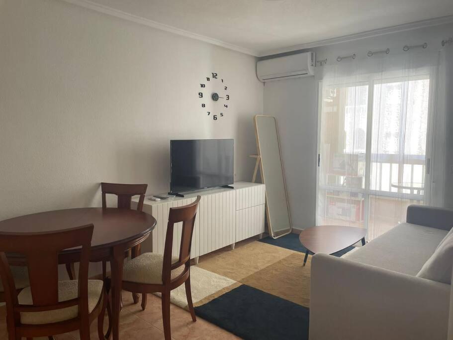 Cozy Apartment 5 Mins To Beach トレビエハ エクステリア 写真